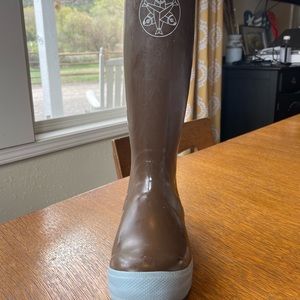 NIB Salmon Sisters Xtra Tuf Rainboots